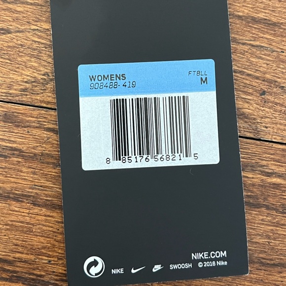 NIKE**Denver BRONCOS**Women’s Medium Jersey - Picture 4 of 4